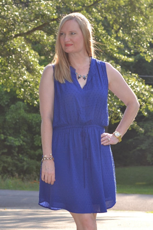 Trendy Wednesday Link Up #27: Perfect Blue Dress - Classy Yet Trendy