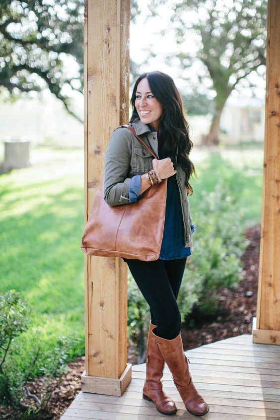 Joanna Gaines Inspired Capsule Wardrobe: 10 Outfit Ideas - Classy Yet Trendy