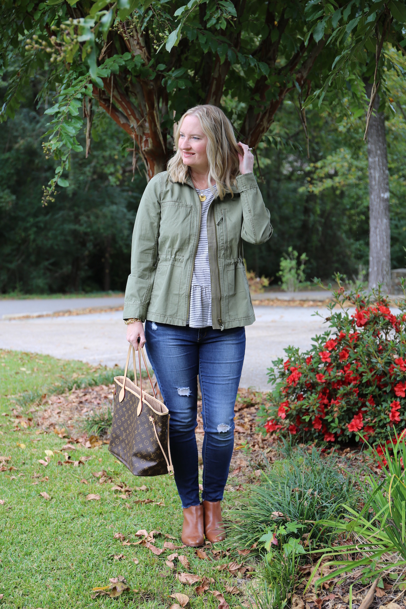 3 Shades of Colored Jeans for Fall. Fashion Tips from ByBMG