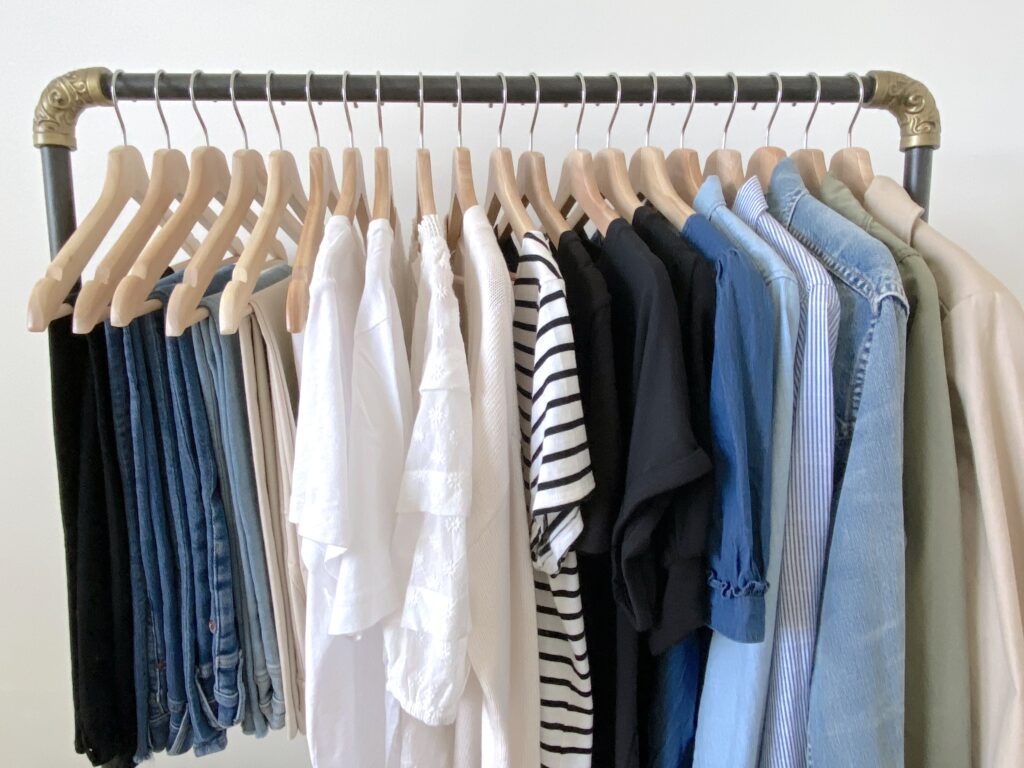 MY SPRING 2023 CAPSULE WARDROBE - TOPS BOTTOMS LAYERS