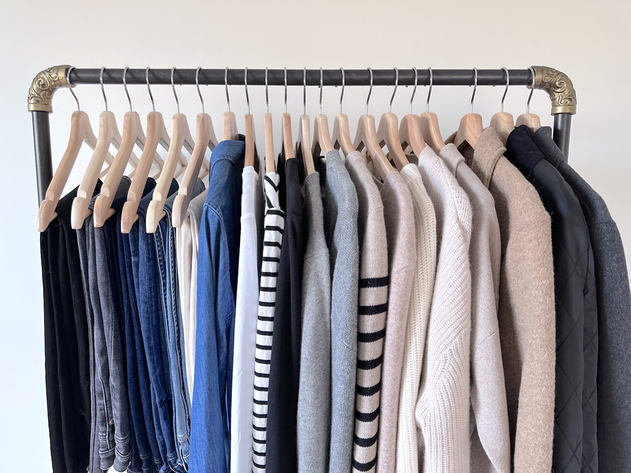 My 27-Piece Winter 2023 Classic Neutral Capsule Wardrobe In My Closet ...